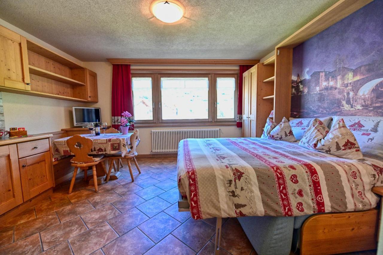 הוילה בורמיו Casa Caste מראה חיצוני תמונה